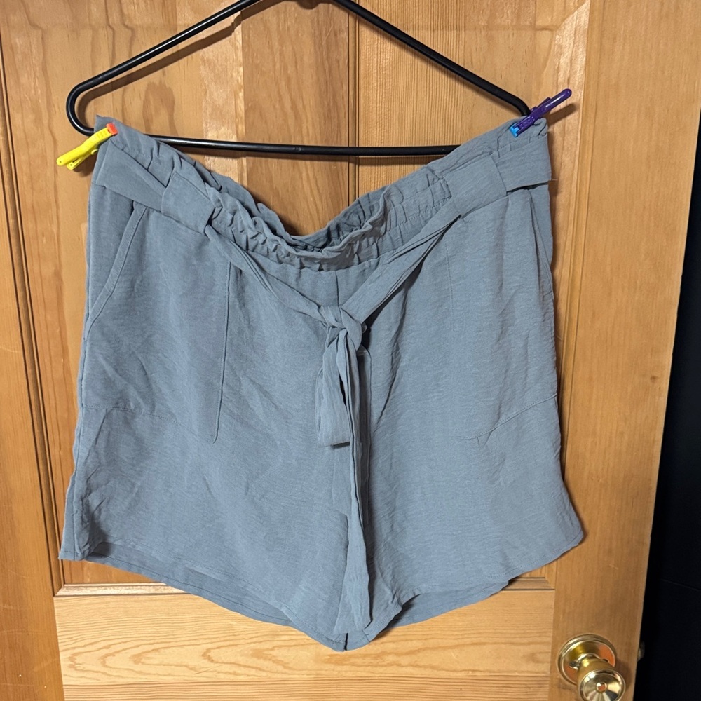 Stylish High Waist Gray Tie Shorts